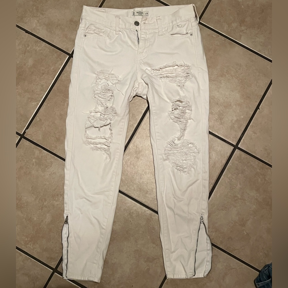 Abercombie & Fitch white ripped jeans